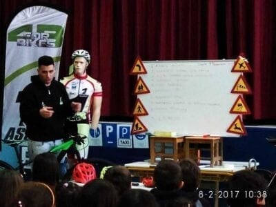 Eordaialive.com - Τα Νέα της Πτολεμαΐδας, Εορδαίας, Κοζάνης Μαθήματα ποδηλασίας στο 10 δημοτικό σχολείο από τον Αθλητικό Σύλλογο Πτολεμαϊδας ΑΣΣΟΣ (φωτογραφίες)